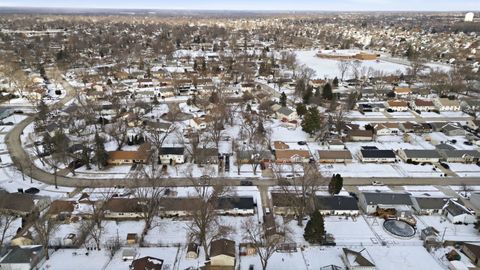 Tiny photo for 733 Oriole Drive, Streamwood, IL 60107 (MLS # 12547137)