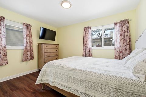 Tiny photo for 733 Oriole Drive, Streamwood, IL 60107 (MLS # 12547137)