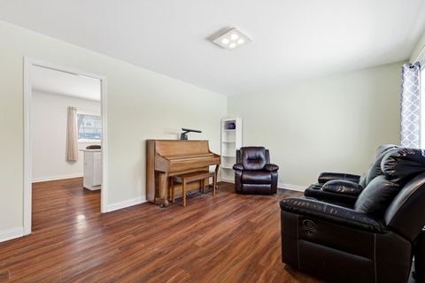 Tiny photo for 733 Oriole Drive, Streamwood, IL 60107 (MLS # 12547137)