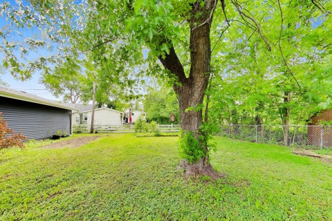 Tiny photo for 714 W Memorial Road, Bensenville, IL 60106 (MLS # 12657910)