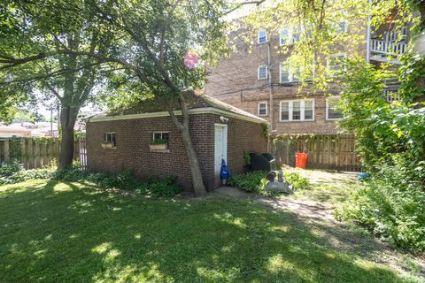 Tiny photo for 2701 W Fitch Avenue, Chicago, IL 60645 (MLS # 12652613)