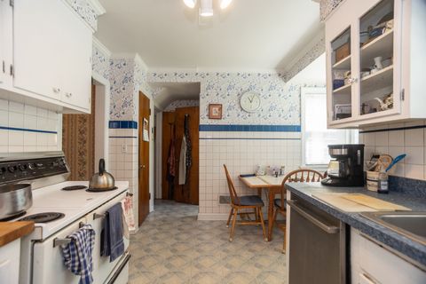 Tiny photo for 2701 W Fitch Avenue, Chicago, IL 60645 (MLS # 12652613)
