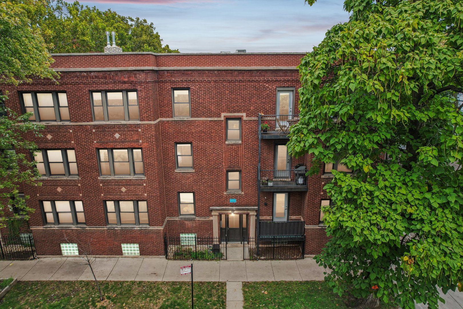 1714 W Grace Street 2W