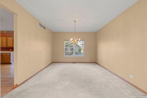 Tiny photo for 2532 Sagamore Circle, Aurora, IL 60503 (MLS # 12478729)