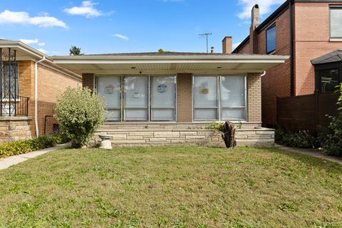 Photo of 9437 S Indiana Avenue, Chicago, IL 60619 (MLS # 12486899)