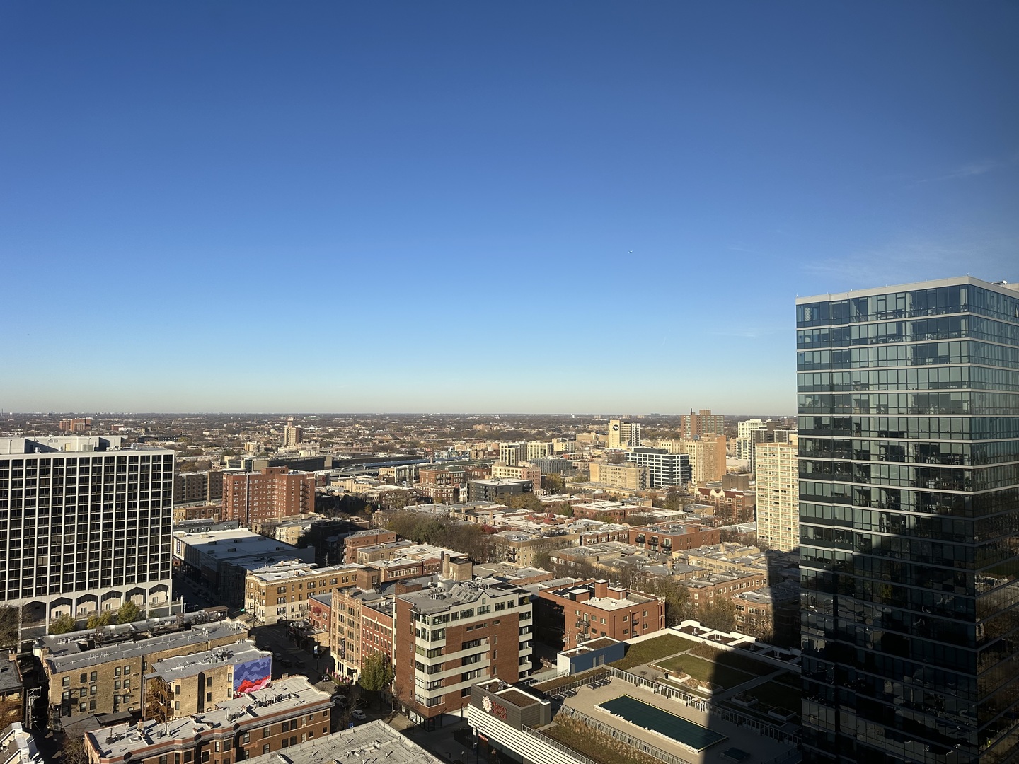 4343 N Clarendon Avenue 2505