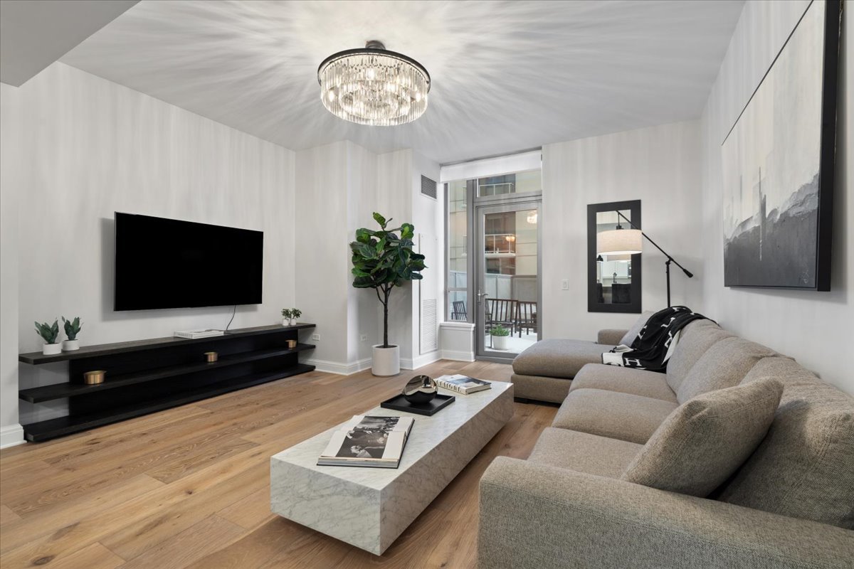 600 N LAKE SHORE Drive 1010