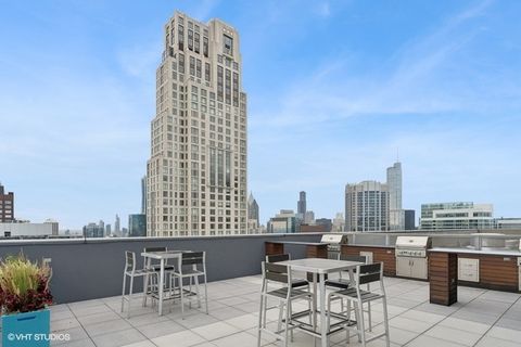 Tiny photo for 600 N LAKE SHORE Drive #1010, Chicago, IL 60611 (MLS # 12561810)
