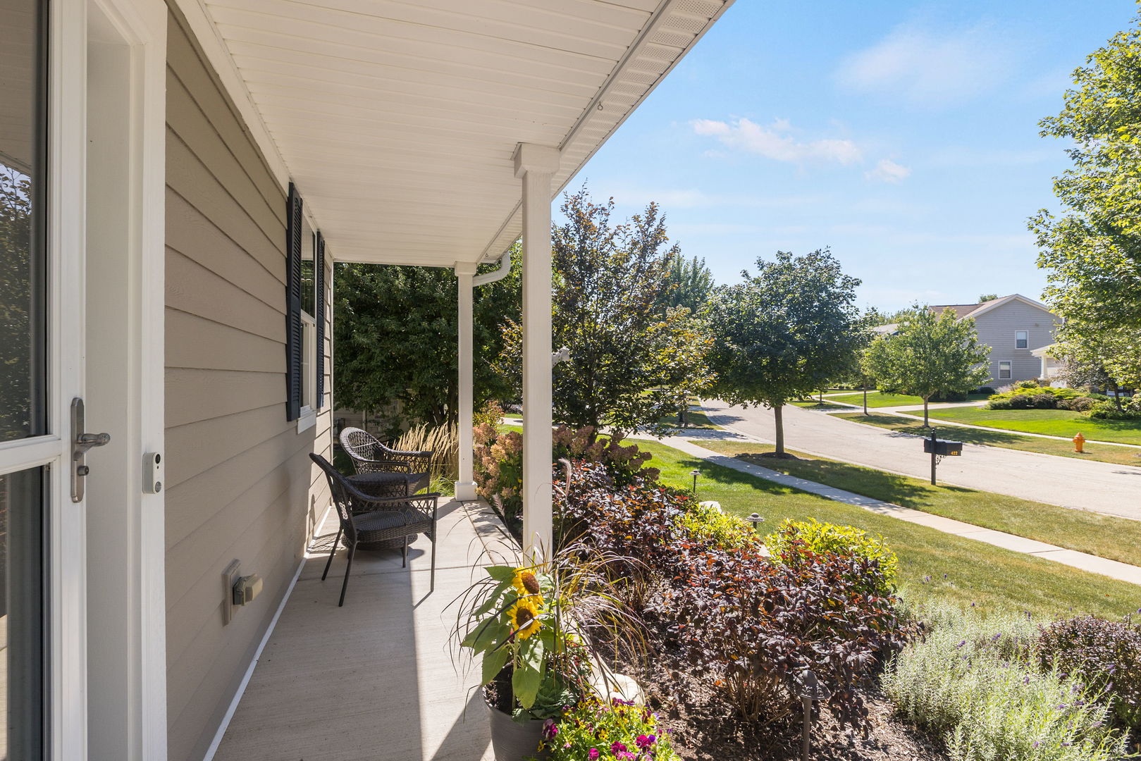 422 W Amberside Drive