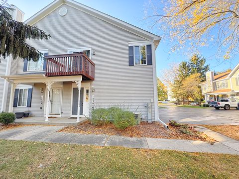 Tiny photo for 1236 Sandhurst Lane #1236, South Elgin, IL 60177 (MLS # 12489862)