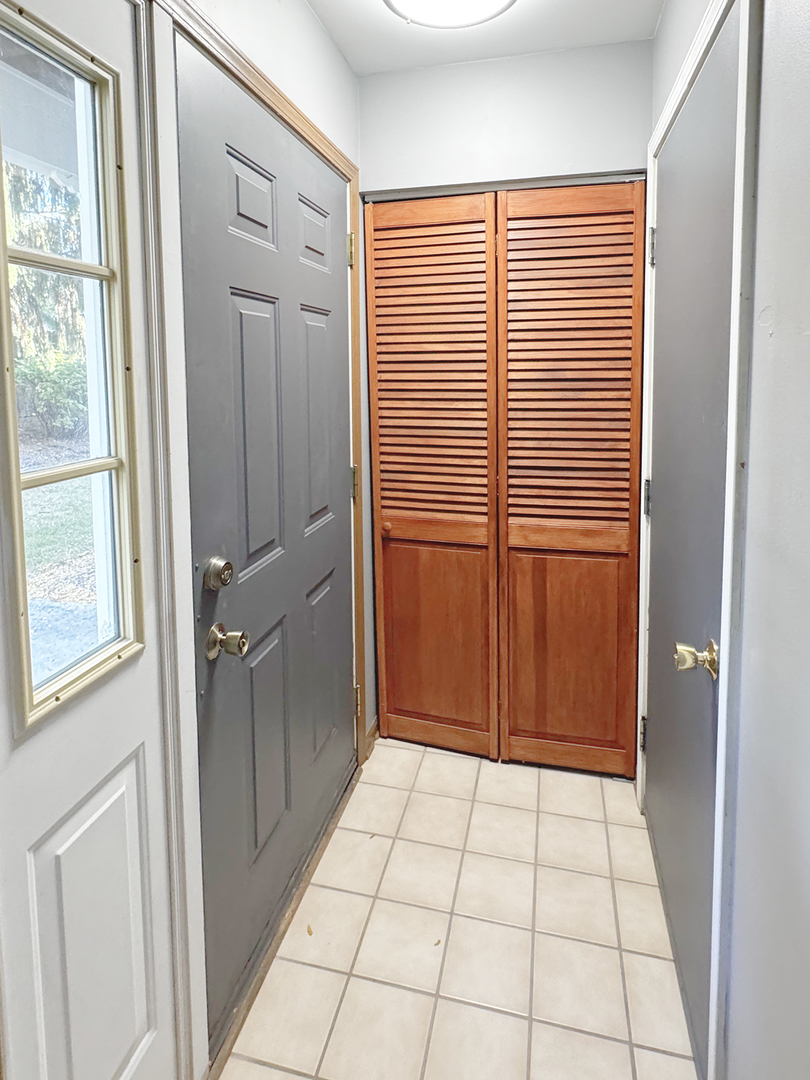 1236 Sandhurst Lane 1236