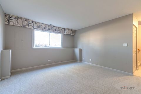 Tiny photo for 1129 N Claremont Drive #1129, Palatine, IL 60074 (MLS # 12590472)