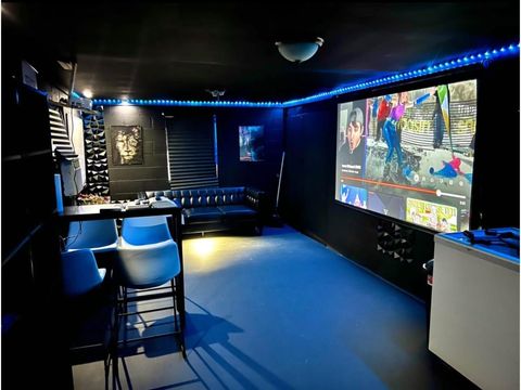 Tiny photo for 1103 W 10th St Street, Metropolis, IL 62960 (MLS # 100000297)