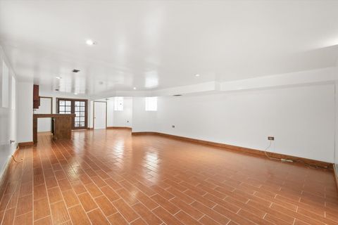 Tiny photo for 4540 S Prairie Avenue, Chicago, IL 60653 (MLS # 12478061)