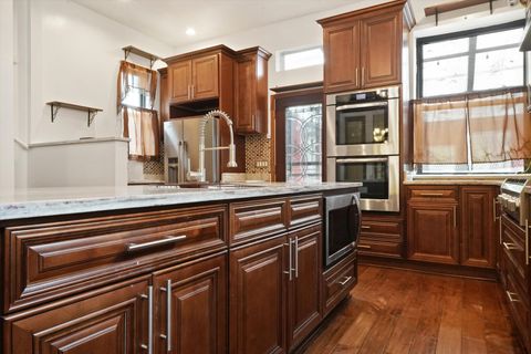 Tiny photo for 4540 S Prairie Avenue, Chicago, IL 60653 (MLS # 12478061)