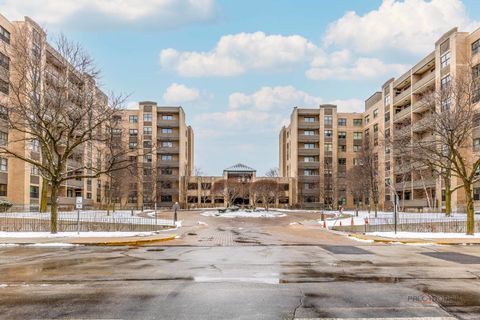 Tiny photo for 4545 W Touhy Avenue #116, Lincolnwood, IL 60712 (MLS # 12594208)