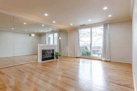 Tiny photo for 4545 W Touhy Avenue #116, Lincolnwood, IL 60712 (MLS # 12594208)