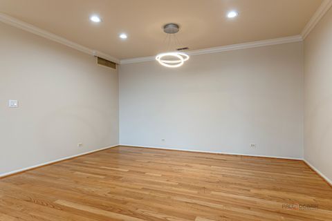 Tiny photo for 4545 W Touhy Avenue #116, Lincolnwood, IL 60712 (MLS # 12594208)