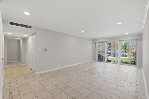 Tiny photo for 5001 Carriage Way Drive #116, Rolling Meadows, IL 60008 (MLS # 12620146)
