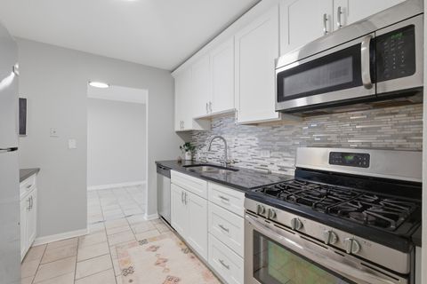 Tiny photo for 5001 Carriage Way Drive #116, Rolling Meadows, IL 60008 (MLS # 12620146)
