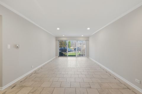 Tiny photo for 5001 Carriage Way Drive #116, Rolling Meadows, IL 60008 (MLS # 12620146)