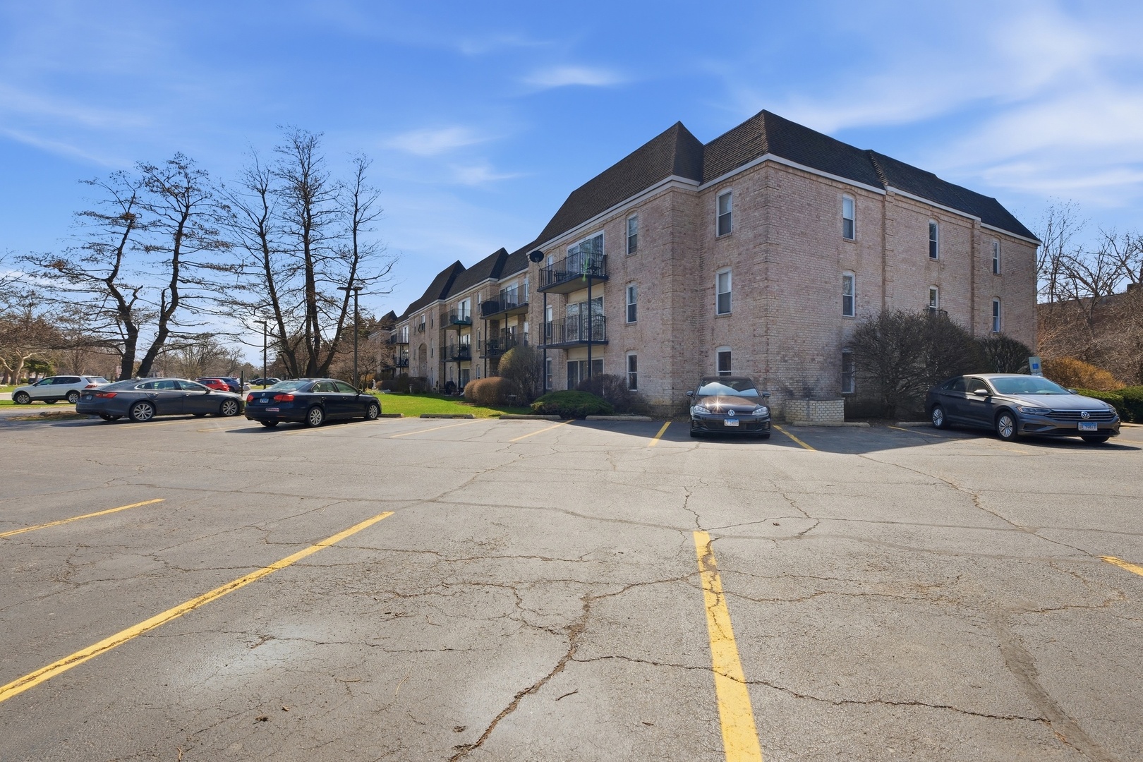 5001 Carriage Way Drive 116