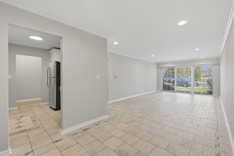 Tiny photo for 5001 Carriage Way Drive #116, Rolling Meadows, IL 60008 (MLS # 12620146)