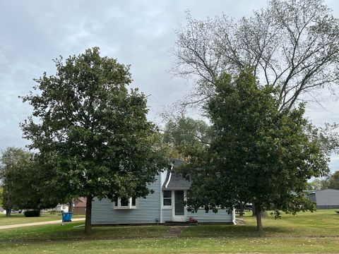 Photo of 119 Center Street, Seatonville, IL 61359 (MLS # 12483247)