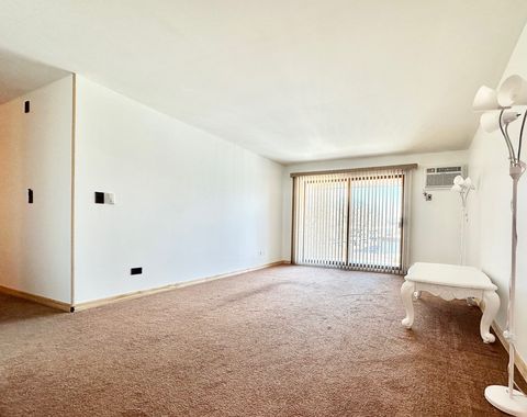 Tiny photo for 880 OLD WILLOW Road #282, Prospect Heights, IL 60070 (MLS # 12558125)