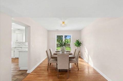 Tiny photo for 465 Ridgefield Drive, Roselle, IL 60172 (MLS # 12676810)