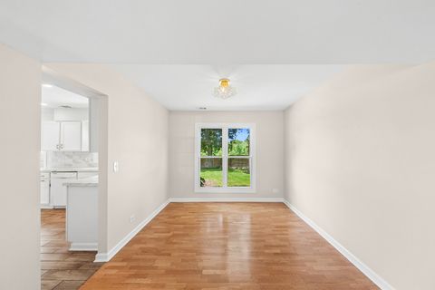 Tiny photo for 465 Ridgefield Drive, Roselle, IL 60172 (MLS # 12676810)