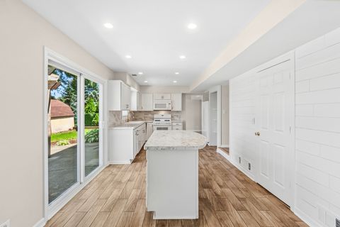 Tiny photo for 465 Ridgefield Drive, Roselle, IL 60172 (MLS # 12676810)