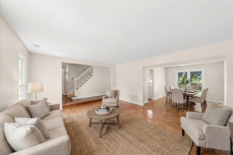 Tiny photo for 465 Ridgefield Drive, Roselle, IL 60172 (MLS # 12676810)