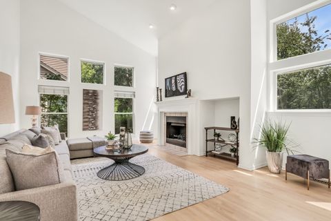 Tiny photo for 699 Snow Cap Court, Gurnee, IL 60031 (MLS # 12527259)