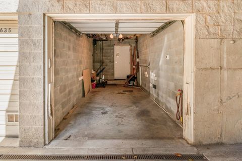 Tiny photo for 635 W Briar Place #3W, Chicago, IL 60657 (MLS # 12478857)