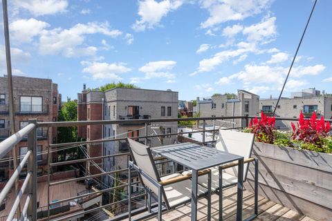 Tiny photo for 635 W Briar Place #3W, Chicago, IL 60657 (MLS # 12478857)