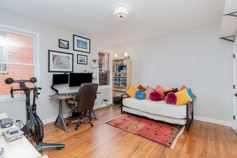 Tiny photo for 635 W Briar Place #3W, Chicago, IL 60657 (MLS # 12478857)