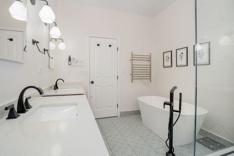 Tiny photo for 635 W Briar Place #3W, Chicago, IL 60657 (MLS # 12478857)
