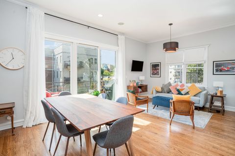 Tiny photo for 635 W Briar Place #3W, Chicago, IL 60657 (MLS # 12478857)