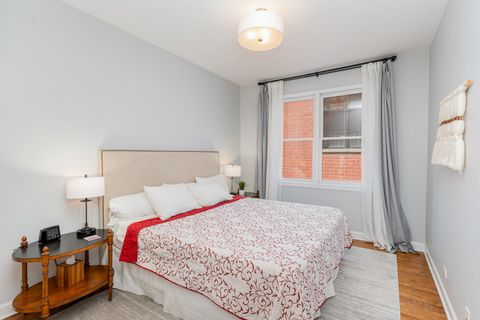 Tiny photo for 635 W Briar Place #3W, Chicago, IL 60657 (MLS # 12478857)