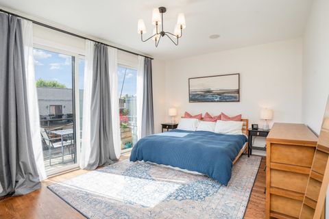 Tiny photo for 635 W Briar Place #3W, Chicago, IL 60657 (MLS # 12478857)