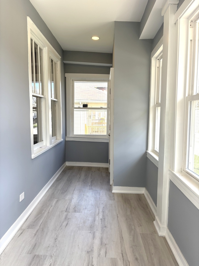 9236 S Blackstone Avenue