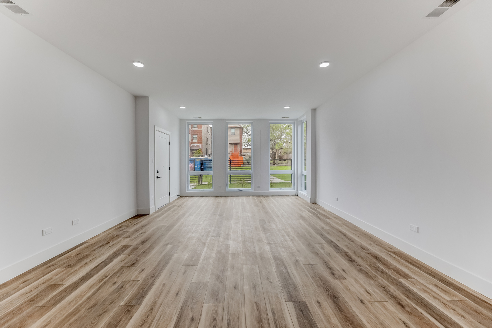 5921 S Calumet Avenue 1