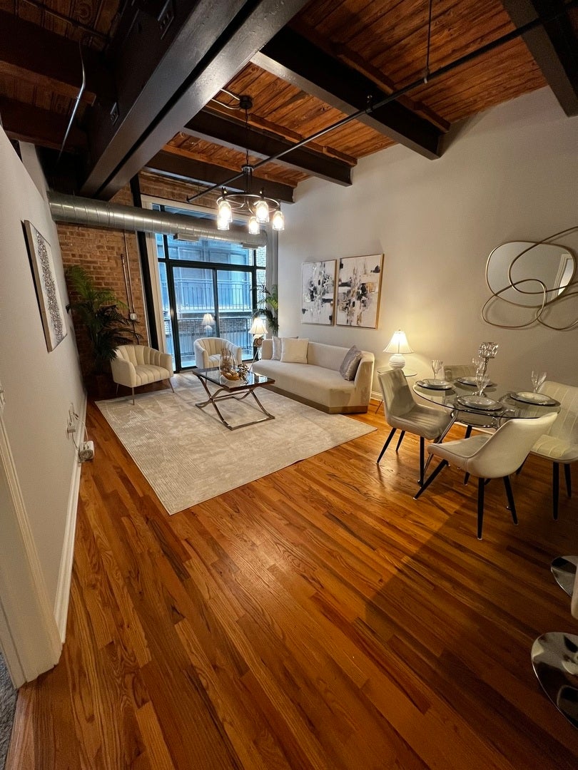 420 W ONTARIO Street 308