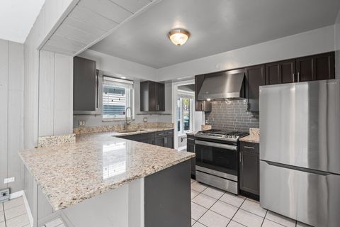 Tiny photo for 627 E Davis Street, Arlington Heights, IL 60005 (MLS # 12622035)