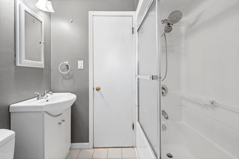 Tiny photo for 627 E Davis Street, Arlington Heights, IL 60005 (MLS # 12622035)