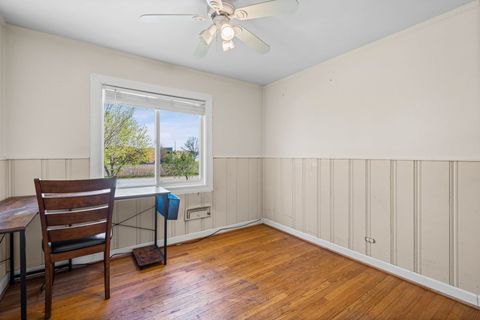 Tiny photo for 627 E Davis Street, Arlington Heights, IL 60005 (MLS # 12622035)