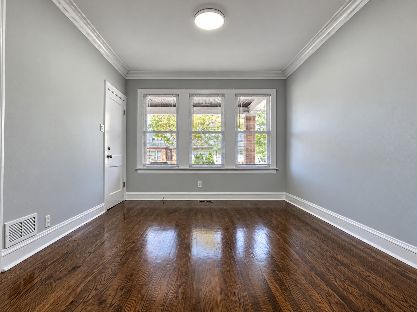 3507 W 60th Place