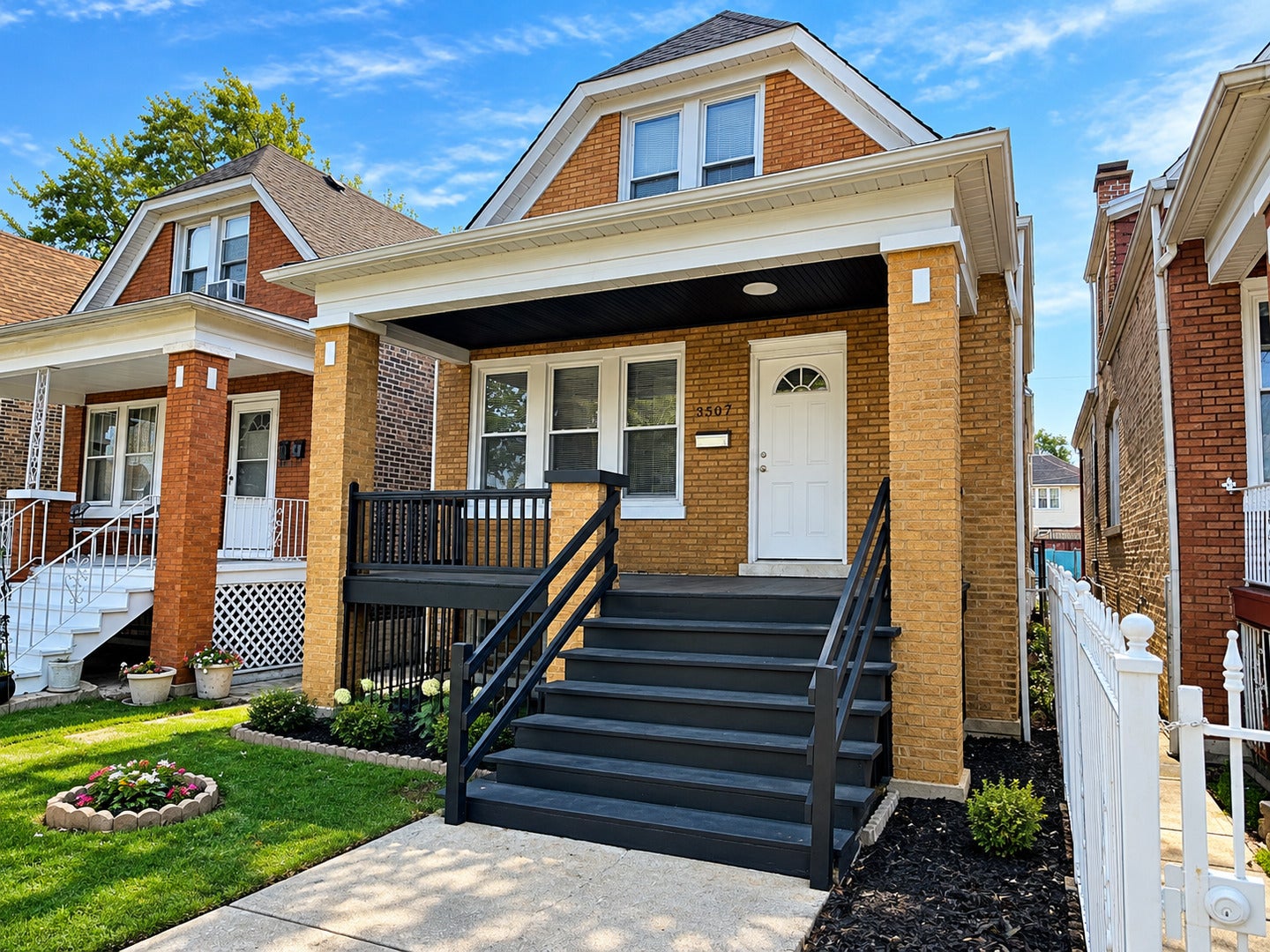 3507 W 60th Place