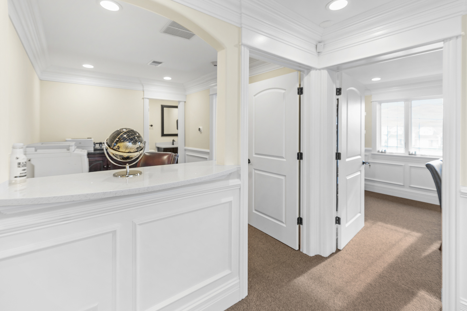 Photo 1 of 7 — 10005 S Roberts Road, Palos Hills, IL 60465